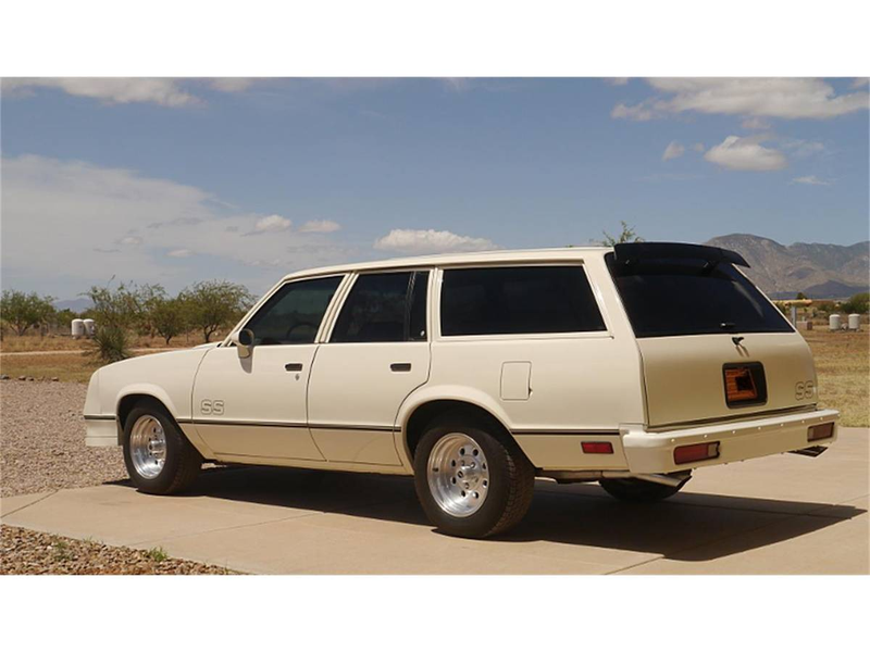 Illustration for article titled At $13,750, Would This Custom 1979 Chevy Malibu Wagon Be Super to Sport?